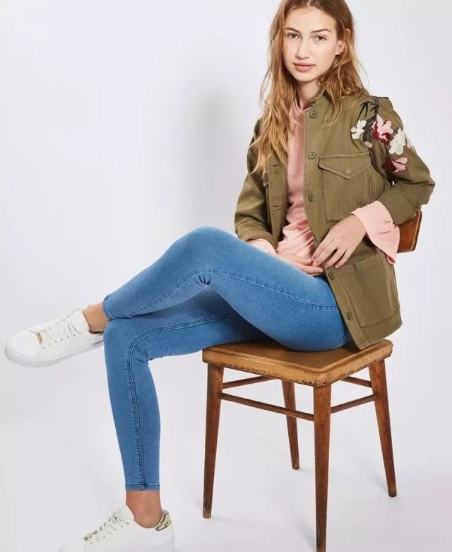 人人都爱穿什么鞋,人人都有小白鞋到底怎么穿才好看