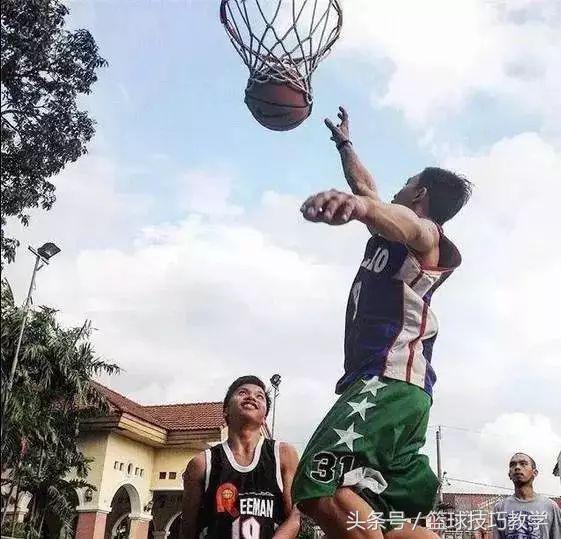 脚踝变向过人技巧图解,大幅度变向对脚踝的危害