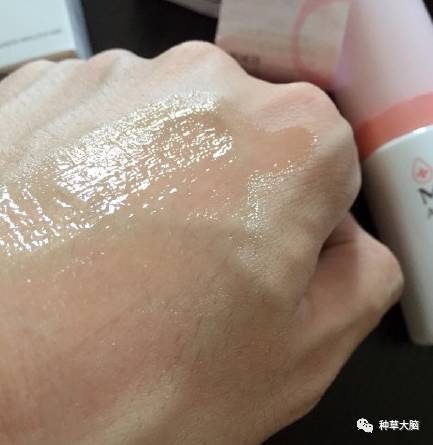 泛红适合用的补水保湿精华,平价美白保湿精华