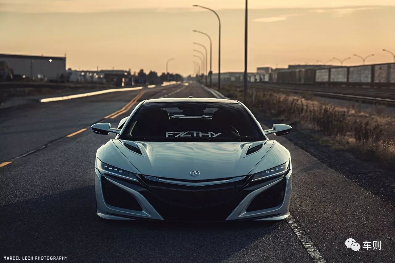 断代了10多年后再次重生的第二代NSX,到底能否对得起这个车名?