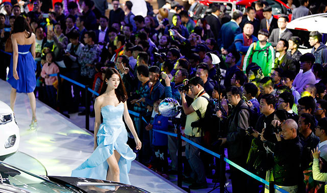 杭州西博会昨日开幕，平行*口车进**被拒之门外！是挑衅还是惧畏？