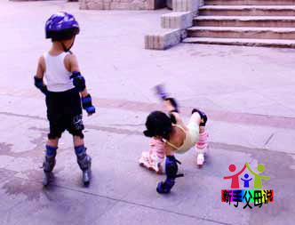 孩子扭伤如何安慰,儿童扭伤了该怎么办