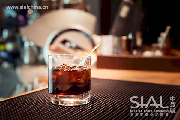 喝鸡尾酒会难受吗,生理期喝鸡尾酒会怎么样