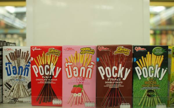 泰国711便利店的零食也太便宜了吧，超多没吃过的种类