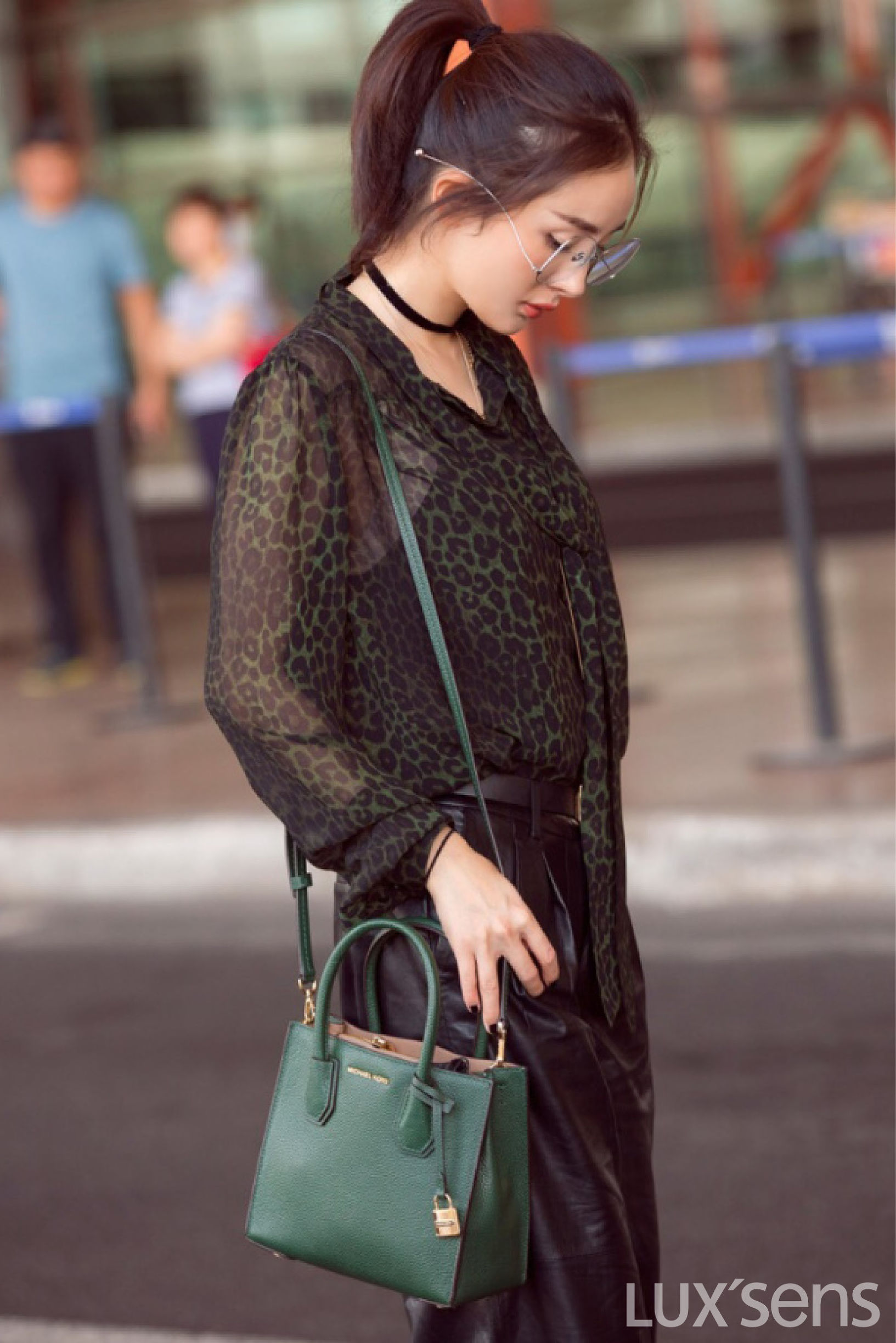 旅游必备奢华包包品牌大全,国庆出游去哪里便宜