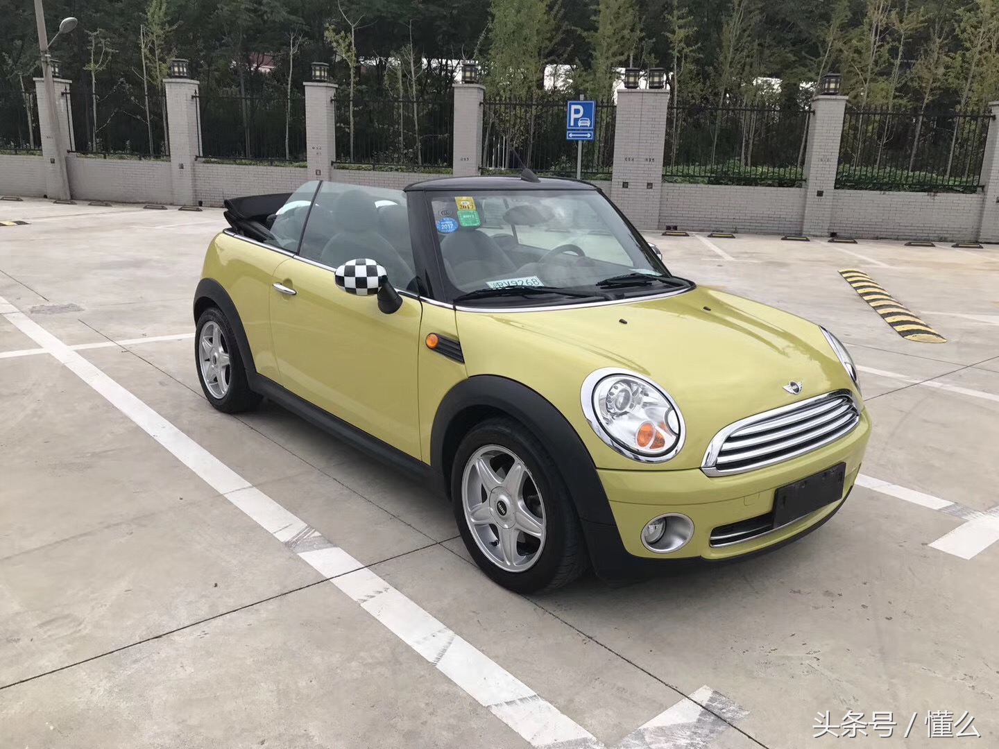 Erlang淘车仅2万多公里10年底Mini小敞篷