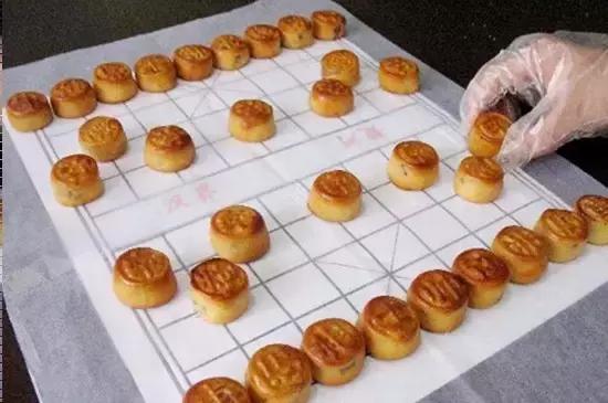 杈ｇ溂鐫涚殑鏈堥ゼ瑙嗛,杈ｇ溂鐫涚殑鏈堥ゼ