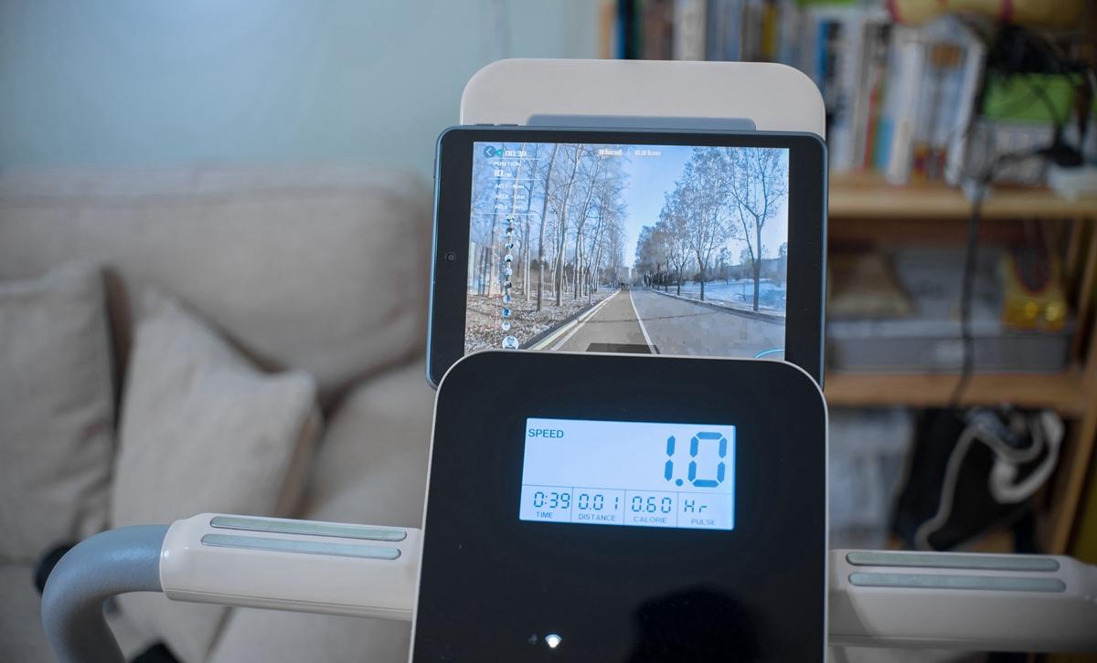 迪丽热巴跑步机广告,迪丽热巴代言的运动品牌图片