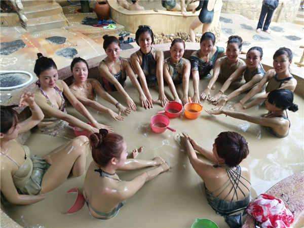 引领右脑总部2017越来越爱你越南芽庄游