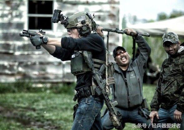 fire椋炶灏勫嚮娓告垙,fire鎴樻湳娑¤疆