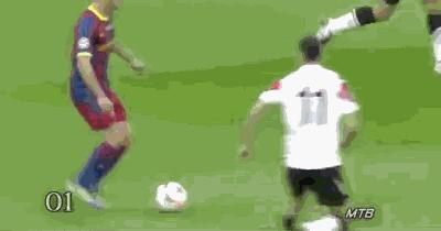 绿茵场最精准的手术刀之一！哈维的足球用智商就能碾压对手