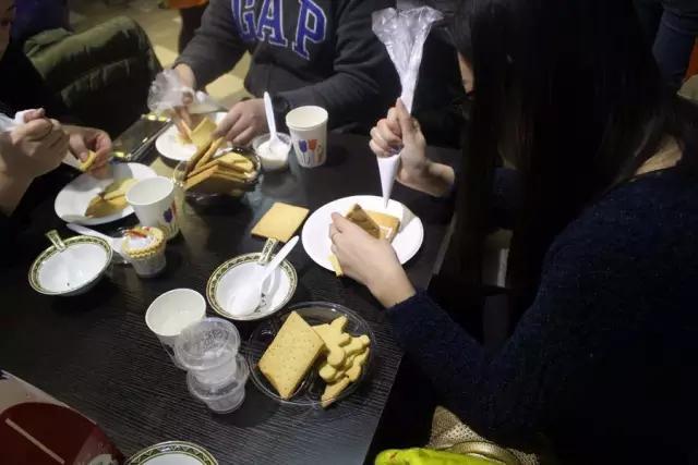 《爱大厨烹饪课堂》之萌萌姜饼屋诞生记