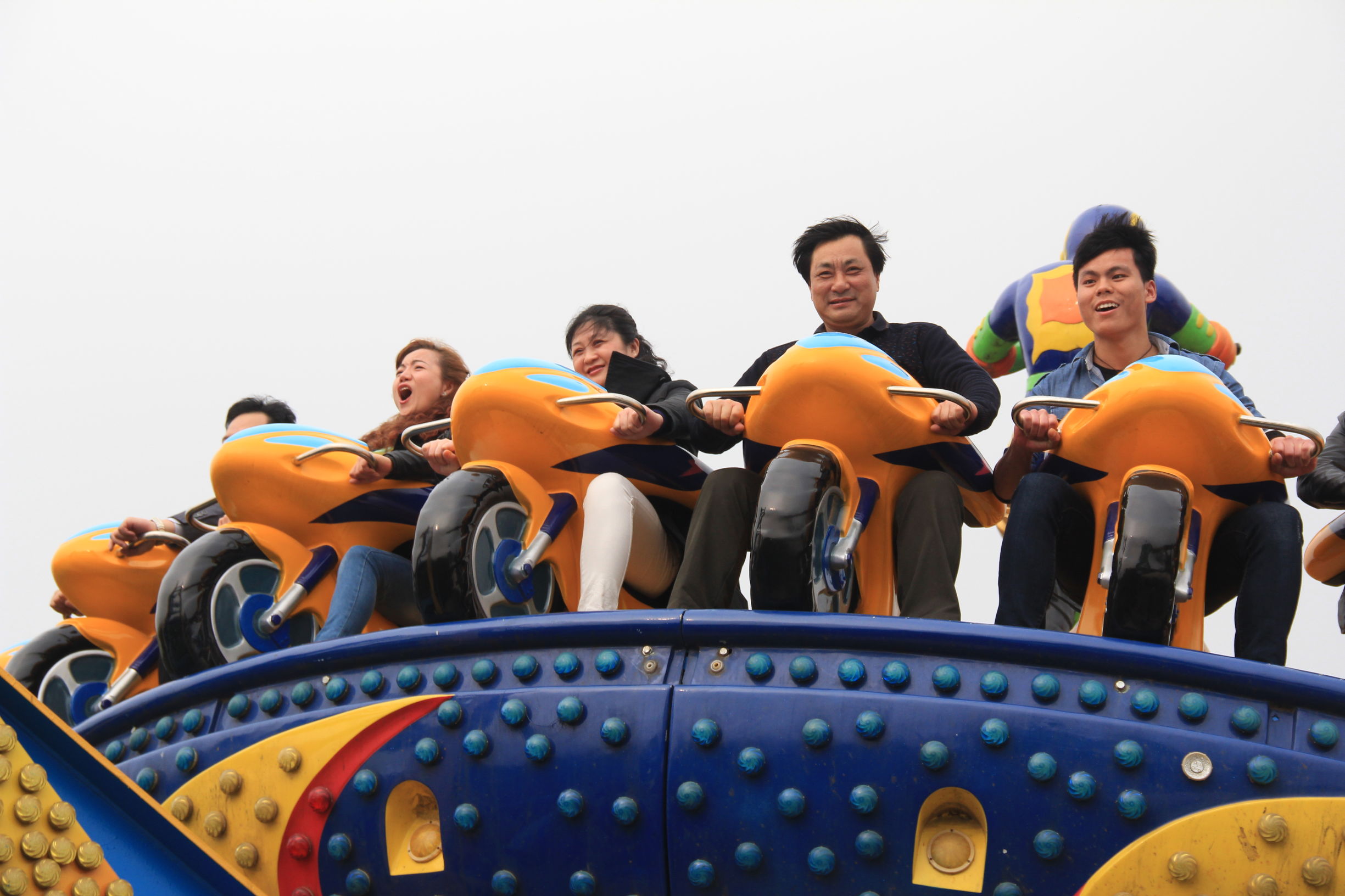 这个假期，方特和你有个约“惠”