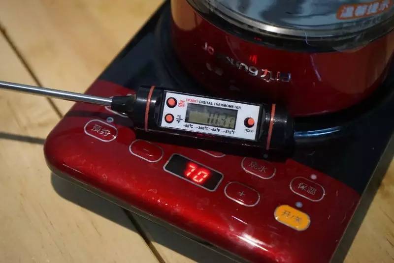 一刀切下去，鸡蛋流黄的感觉，好像中了500万！