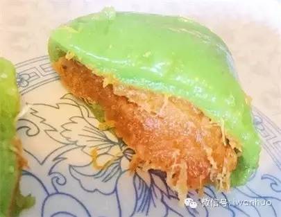 如何制作咸蛋黄肉松青团,咸蛋黄肉松酥教程