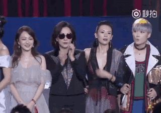 鸽子蛋闪瞎,比不上明星夫妻情深