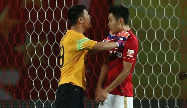 他是恒大队中最大的“毒瘤”！没想到女朋友这么漂亮