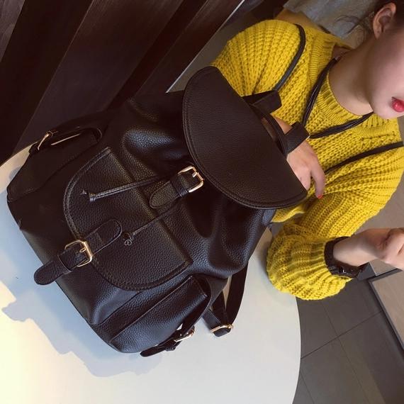 学院风个性双肩包装嫩卖萌必备法宝