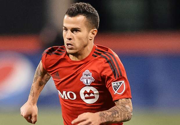 足坛十大矮个巨星,绿茵场巨星大全