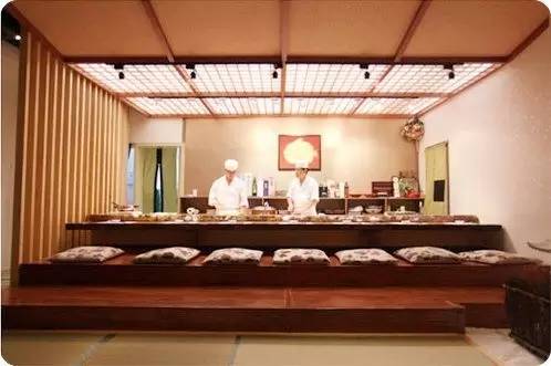 超高级寿司店美味寿司好吃又好玩,尊重食物完整性