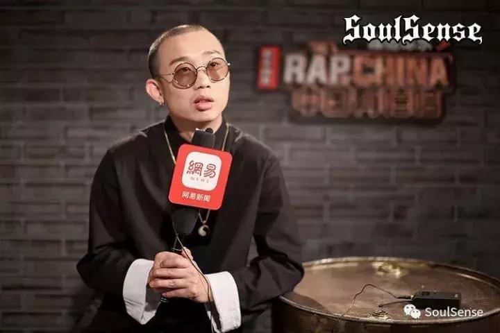 从《中国有嘻哈》rapper的服饰，看2017秋季服饰搭配