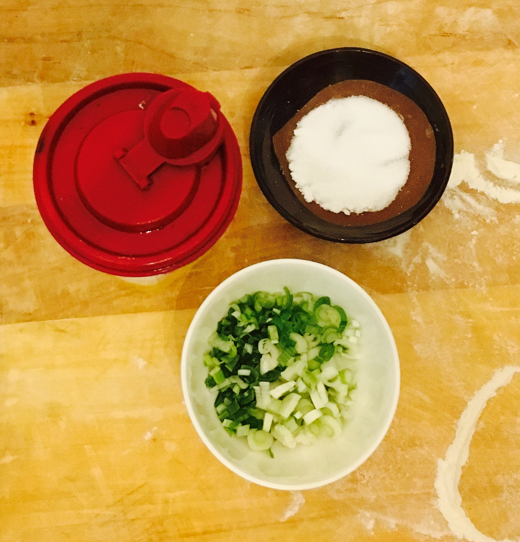 正宗酥脆葱油芝麻千层饼,千层饼葱油的家常做法视频