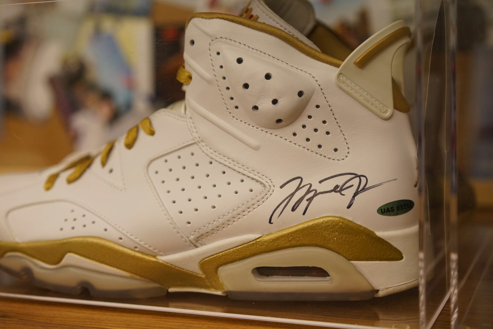 sneakershopping花了22万,为什么sneaker的鞋子这么贵