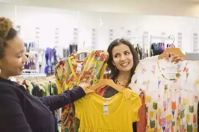 学一些简单实用的英语,出国实用英语购物