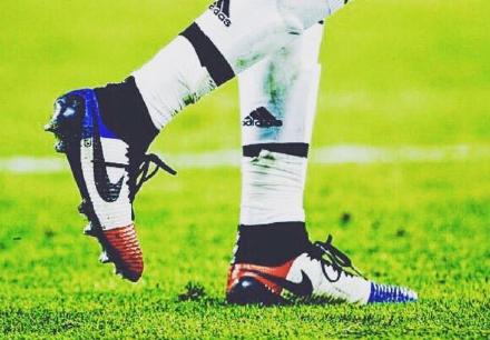 球鞋也可以这么潮！美元+文身+康乃馨甚至还长了头发！