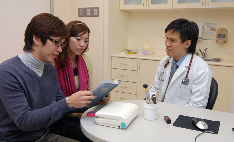 备孕前排毒最好的方法,健康男性在备孕时应该注意什么呢