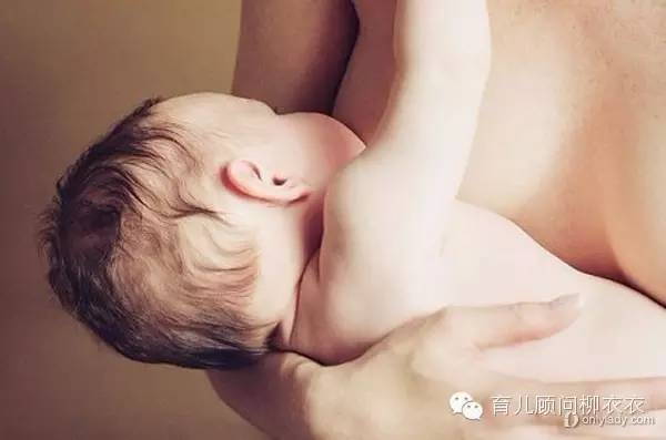 2个月宝宝吃一次奶拉一次,2个月宝宝一次吃100毫升正常吗