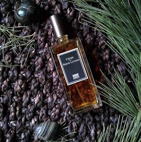 dior哪几款香水值得收藏,香奈儿和dior香水哪个档次高