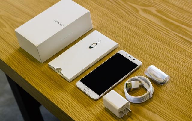 买个手机为什么这么难,oppor9刚刚出来的时候卖多少钱