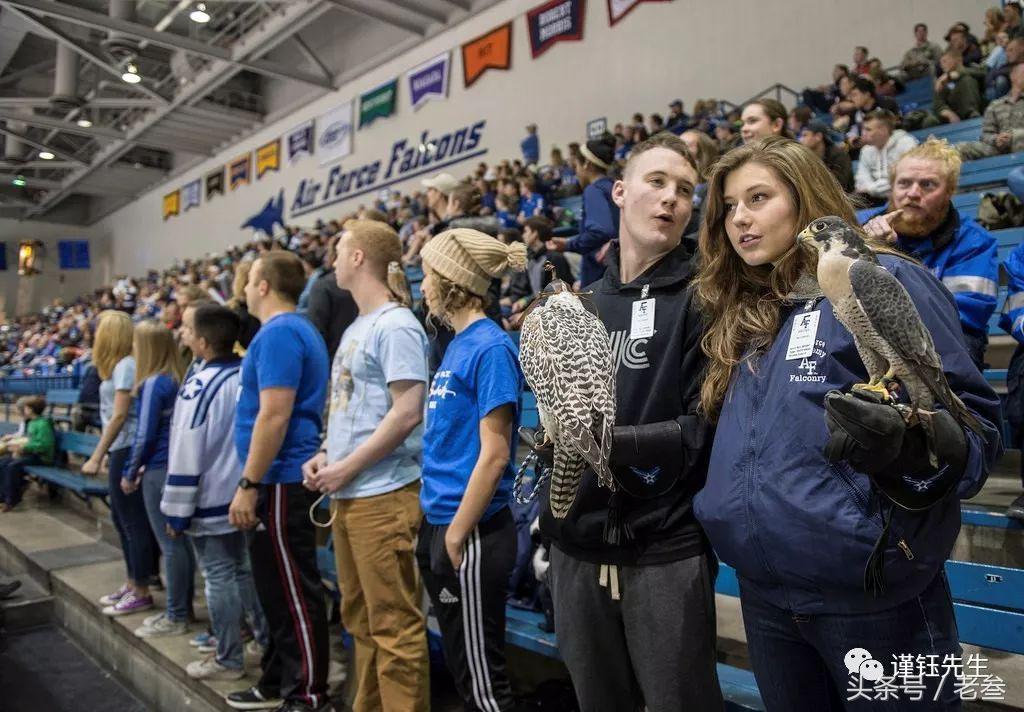 美国空军学院日常,美国空军学院女兵