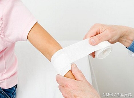 运动擦伤出血如何急救呢,户外运动受伤的紧急处理方法