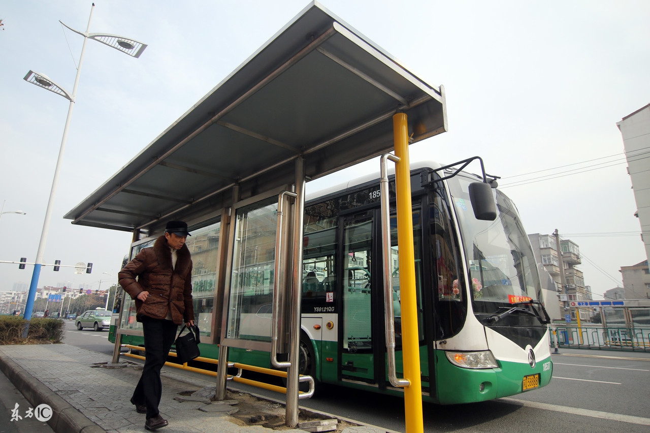 3岁小孩大便憋不住,小孩拉不出大便憋得哭有什么办法