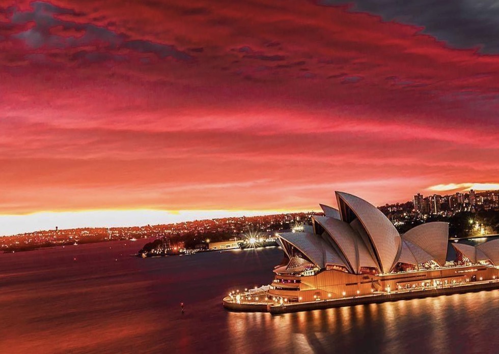 去日本旅游必买化妆品,各地旅游必买物件