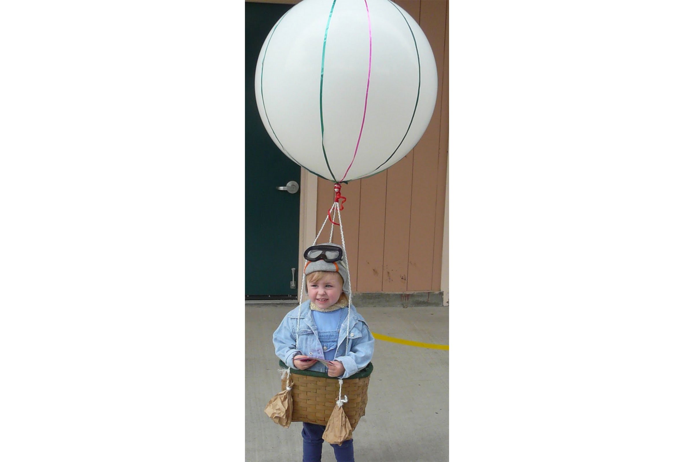 关于万圣节服装什么时候开始买 (万圣节儿童服装自己制作)