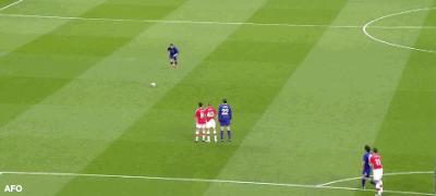 足坛里的诡异进球视频,足坛史上最诡异的失误