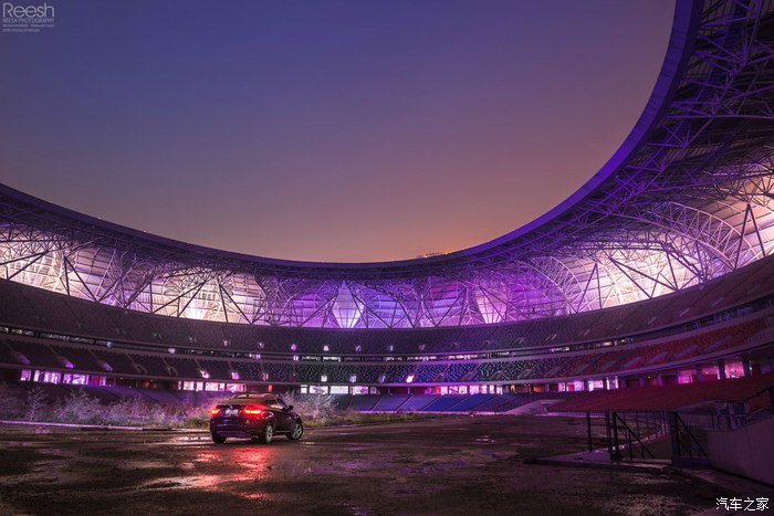 宝马X6,不谈性能如何!自驾遇上大雨还被拍成大片,颜值绝对够!