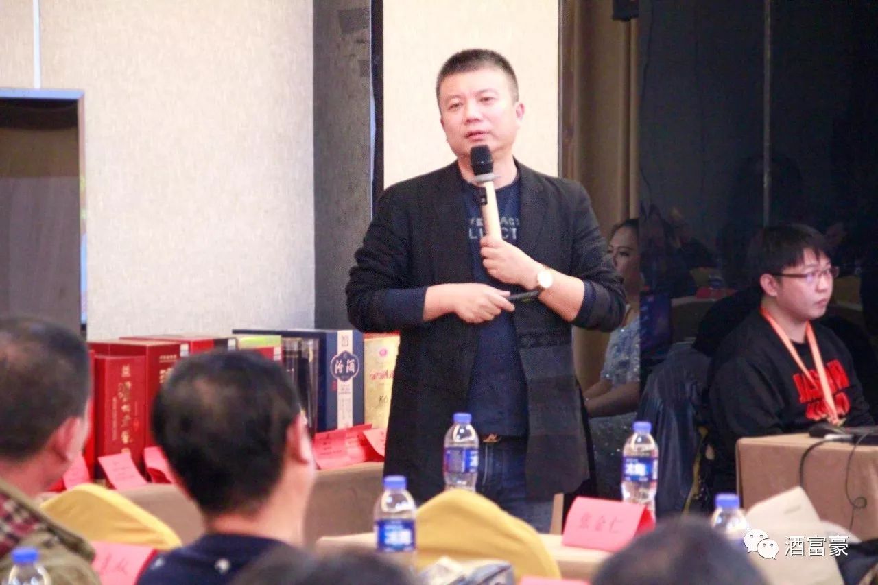 热烈庆祝展销会圆满成功,热烈祝贺商会圆满成功