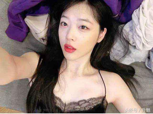 女朋友把一切都给了初恋,女友把一切都给了前任