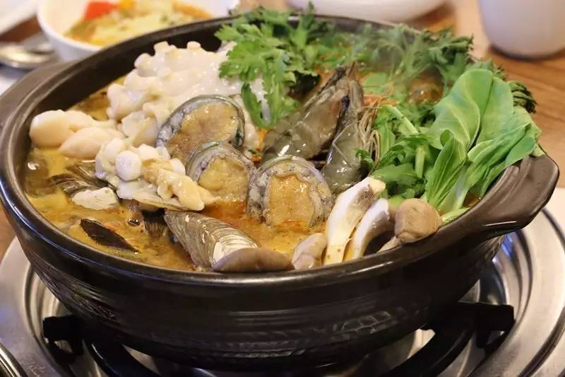 这里可能是唯一能够满足你吃到巨无霸海鲜和偶遇Runningman的地方了！