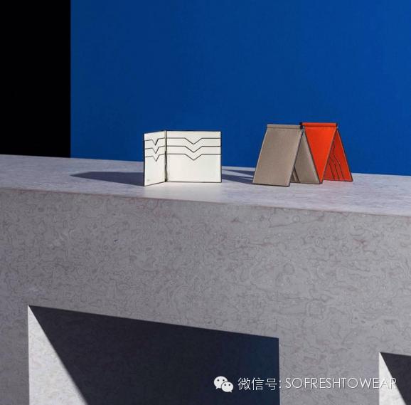 买钱包还是卡包,chanel链条钱包好买吗