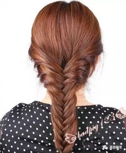 鱼骨辫编发步骤图解教程,鱼骨辫向内编的编发教程