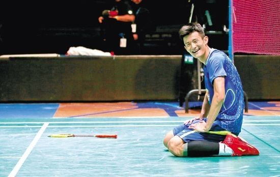 羽毛球运动伤治疗,羽毛球和网球哪个更容易受伤