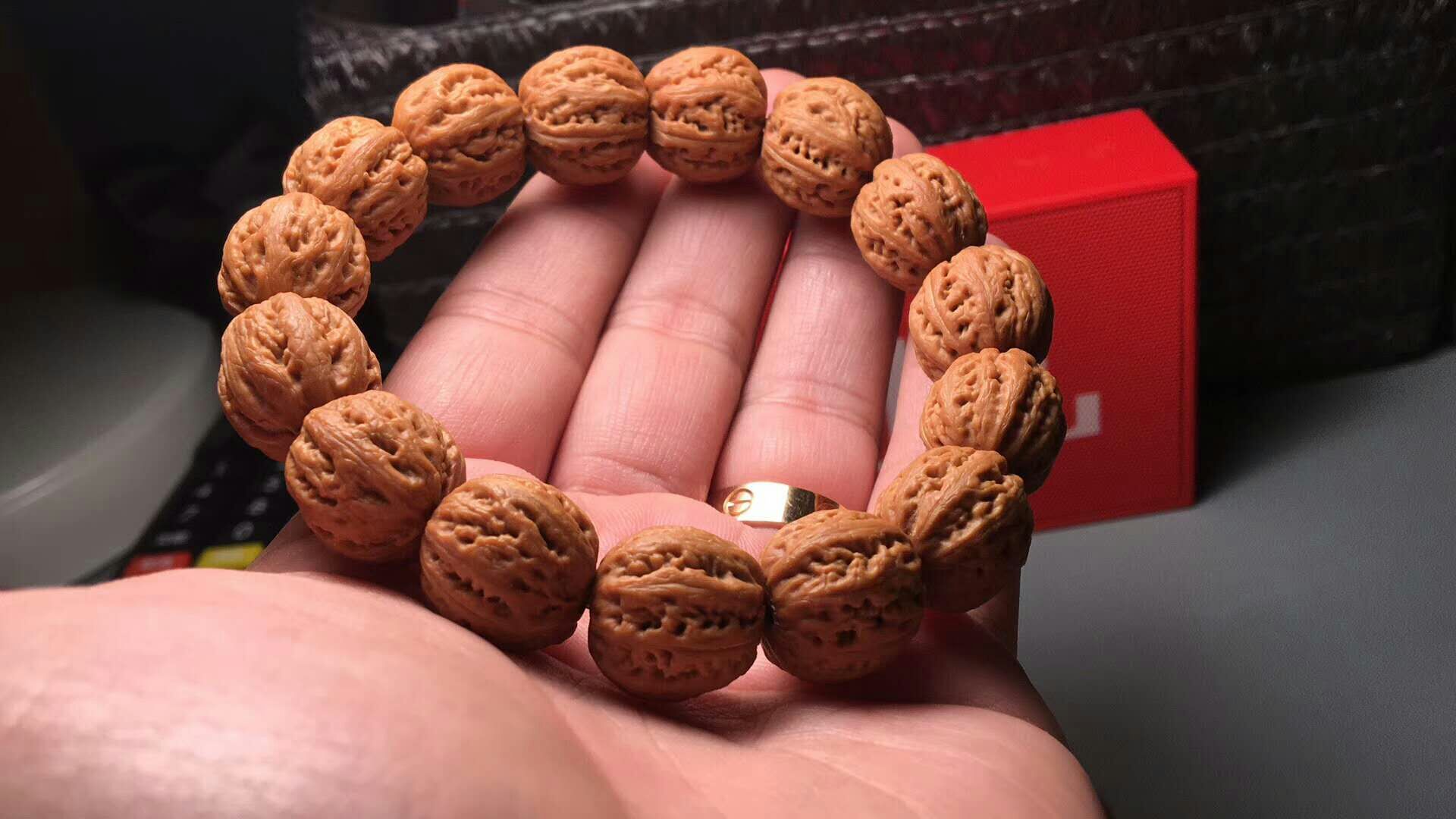 100元以内的文玩核桃手串推荐,文玩小核桃手串的品种