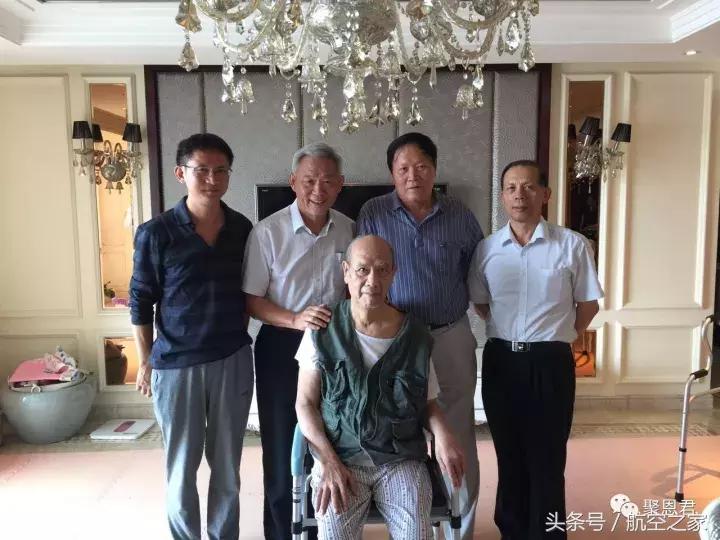 共和国痛失航空英才：悼屈见忠部长（曾任试飞局局长）