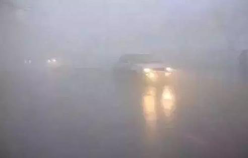 氙气灯亮度不够的原因,氙气灯真的不行了吗