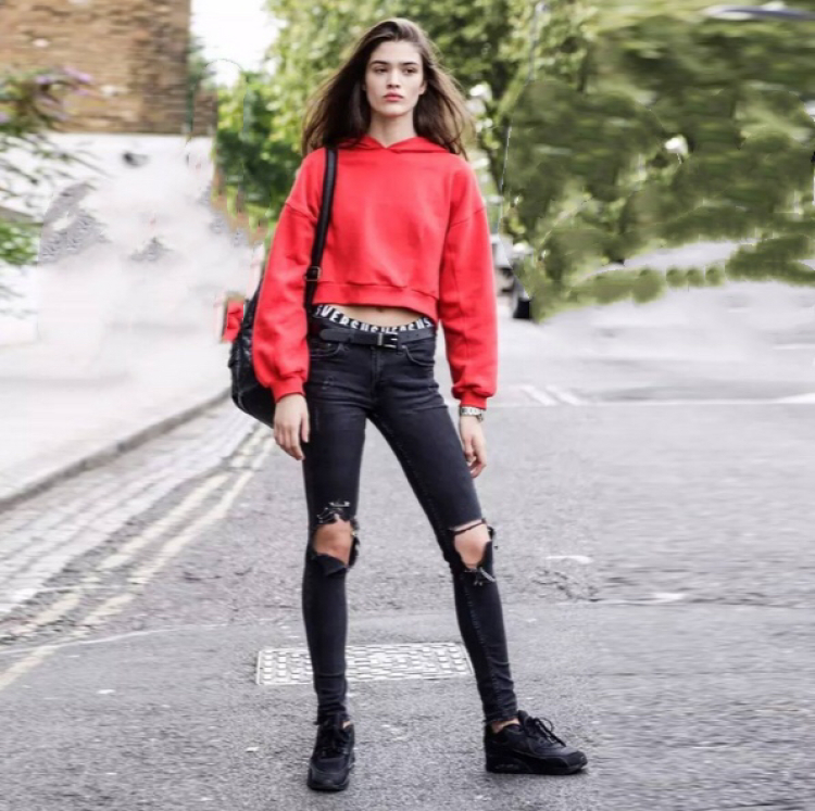 宽松卫衣拯救你,多试试这几款时髦卫衣